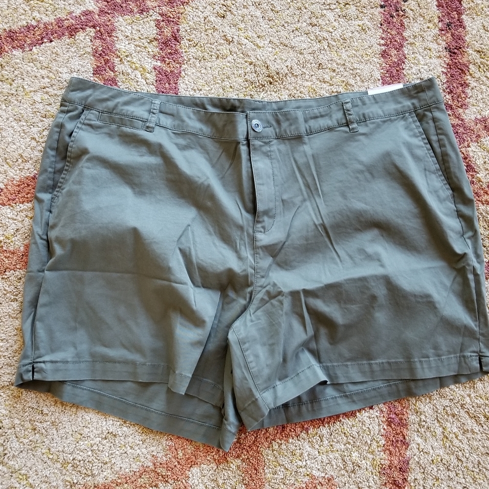 Chino short